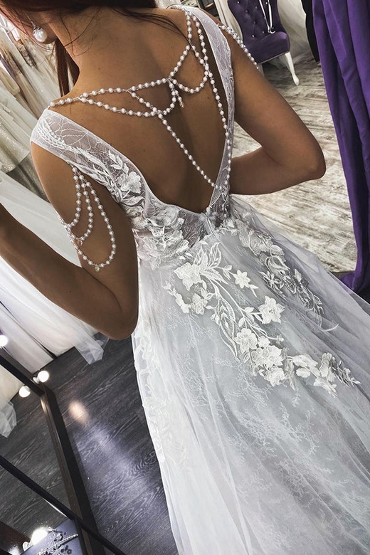 Modern V-Neck Sleeveless A-Line Wedding Dress Floral Lace Gown