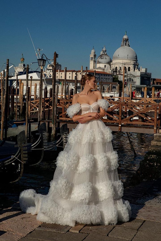 Sweetheart Off-Shoulder Sheer Sparkly Tulle Ball Gown