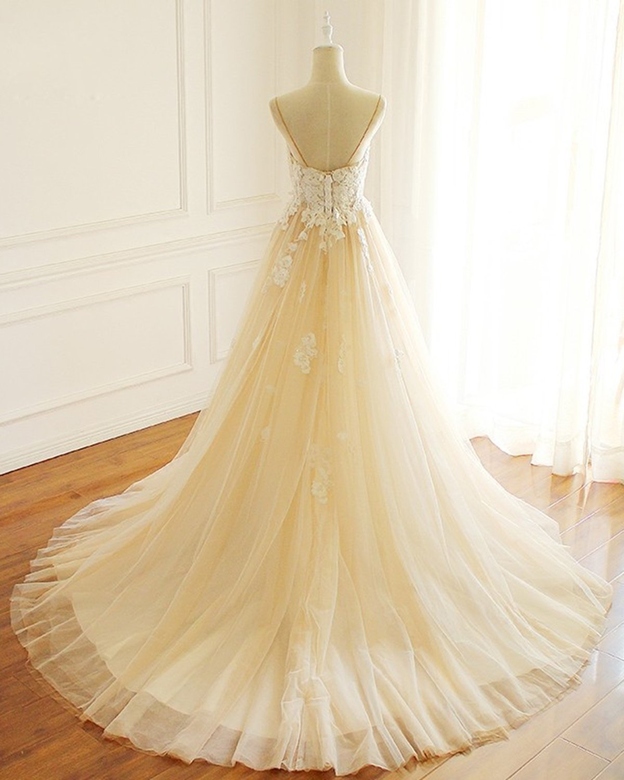 Gorgeous Sweetheart Creamy Tulle Gown with Sweep Train