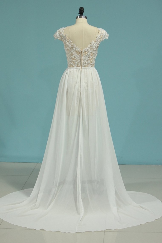 Simple Chiffon Ruffles Lace Wedding Dress with Beadings