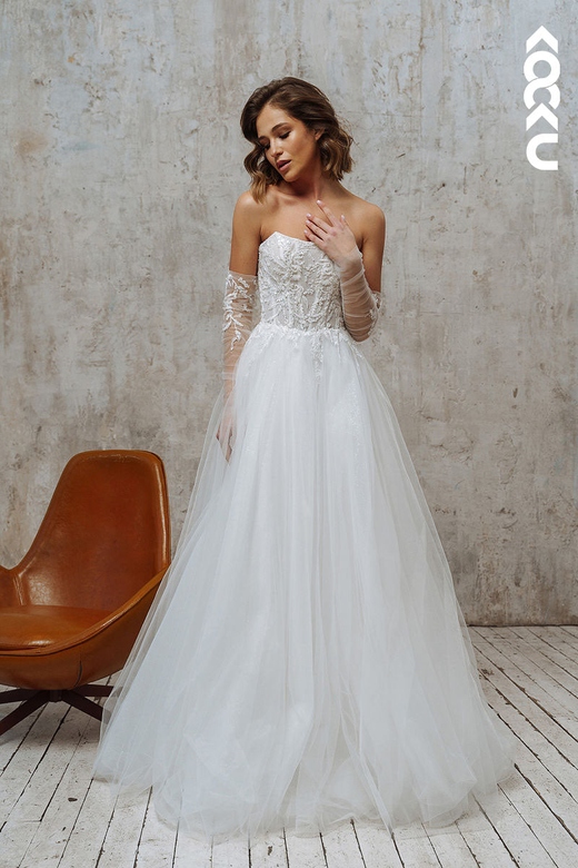 A-Line Strapless Tulle Feathers Split Bohmian Beach Wedding Gown