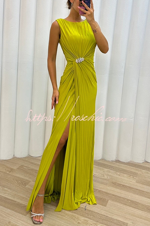 Special Pleated Evening Maxi Dress with Slit