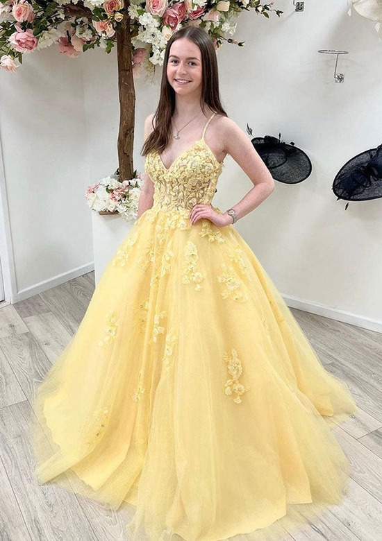 Princess A-Line Tulle Beading Laced Appliques V-Neck Prom Dress