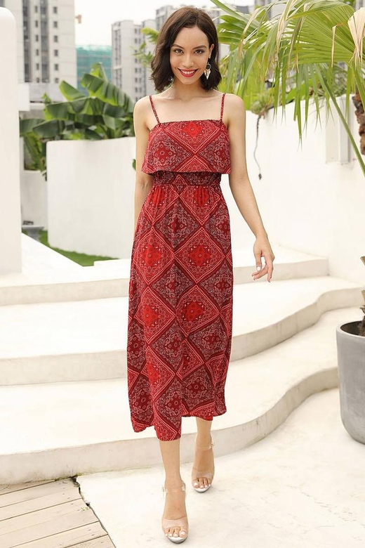 Red Square Print Backless Long Dress with Spaghetti Straps for Bold Elegance