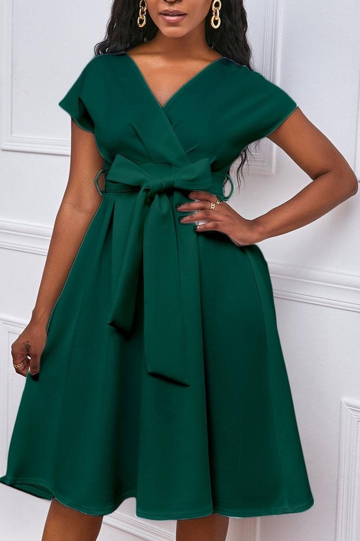 Green A-Line V-Neck Party Homecoming Dress for Fresh Charm