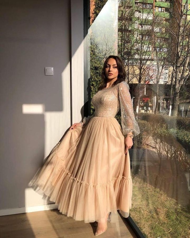 Long Sleeves Champagne Tulle Skirt Prom Dress