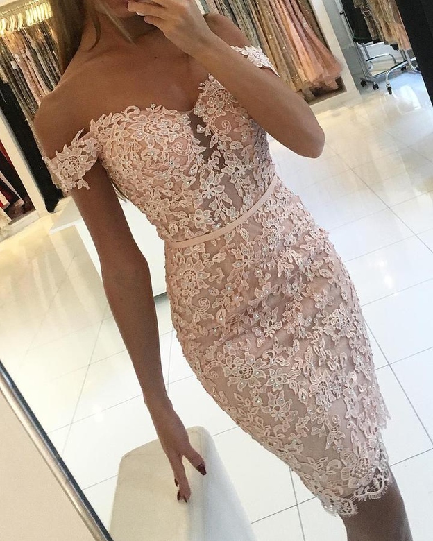 Off-the-Shoulder Knee-Length Sheath Appliques Prom Dress