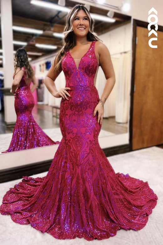 Gorgeous & Charming V-Neck Sleeveless Mermaid Sequins Sparkly Gown