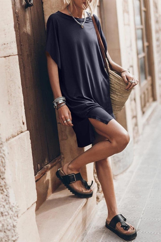 Simplicity Slit O-Neck Short Sleeve Dresses