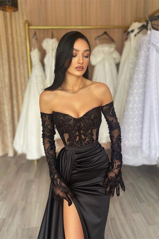 Sophisticated Black Off-the-Shoulder Lace Mermaid with High Slit