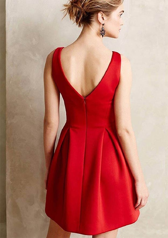 Chic V-Neck Sleeveless Satin A-Line Mini Homecoming Dress