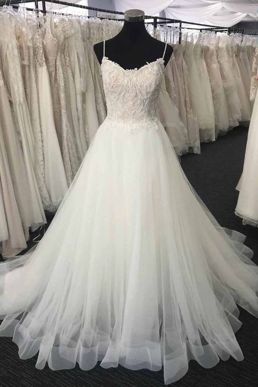 Gorgeous Sweetheart White Lace Gown with Long Appliques