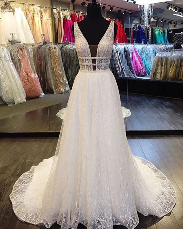 Designer V-Neck Sleeveless Lace Long Bridal Wedding Gown On Sale