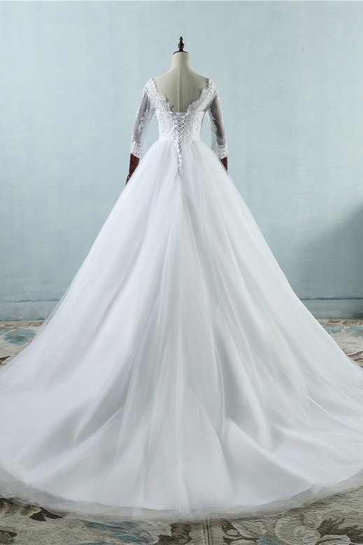 Elegant Jewel Tulle Lace Wedding Gown with 3/4 Applique Sleeves