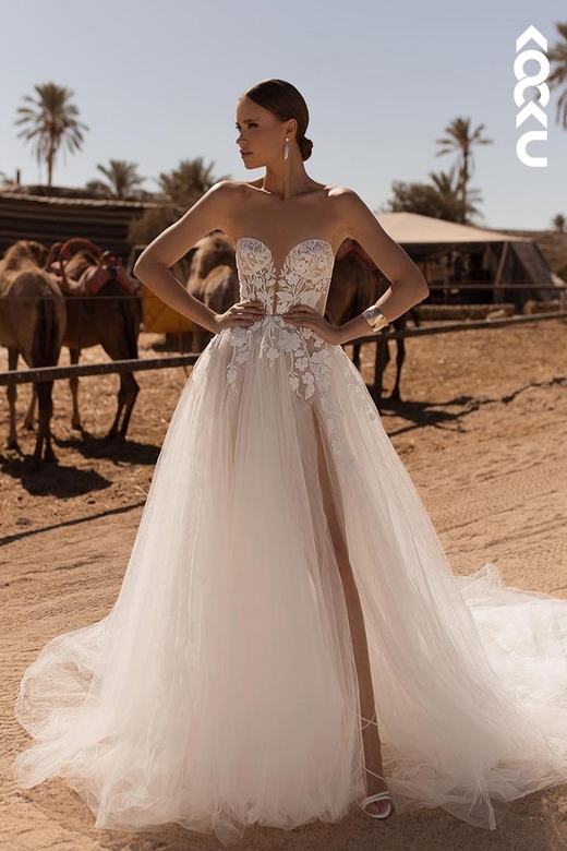 Glamorous Illusion Off-Shoulder Lace Applique A-Line Tulle Wedding Dress