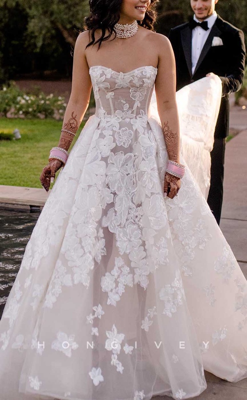 Chic Sheer A-Line Sweetheart Lace Applique Train Wedding Dress