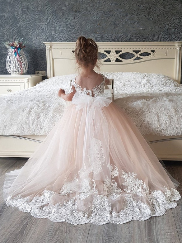 Lovely Tulle Lace Flower Girl Dress with Appliques