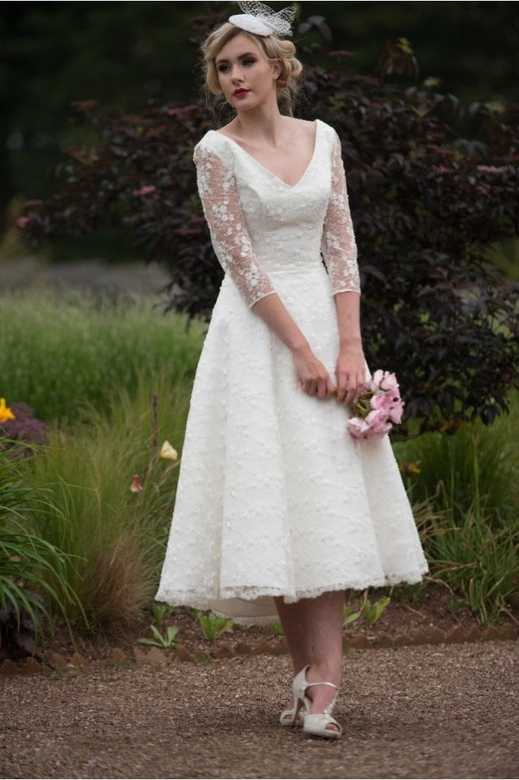 Amazing White 2/3 Sleeves V-neck Garden Wedding Dress