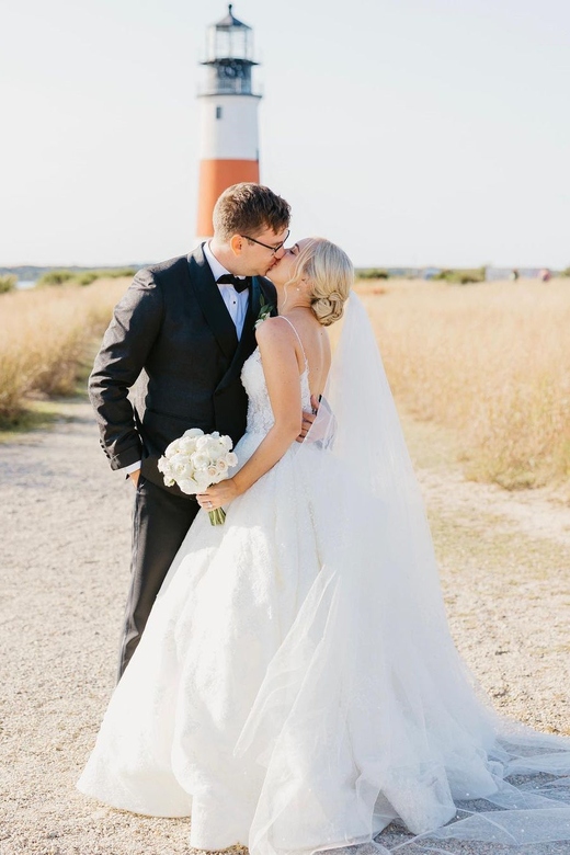 Gorgeous White Backless Wedding Dress with Lace Appliques