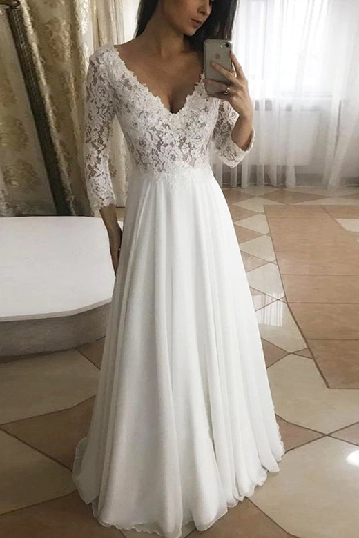 Classic V-Neck Lace Wedding Dress Long-Sleeved Garden Bridal Gown