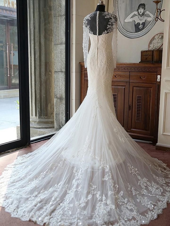 Glamorous Jewel Long Sleeves Tulle Beadings Wedding Dress