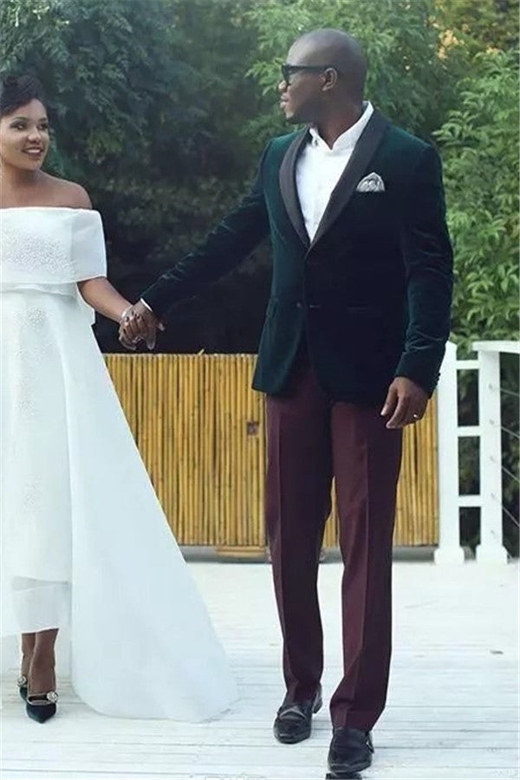 Dark Green Velvet Shawl Lapel Wedding Suit for Men