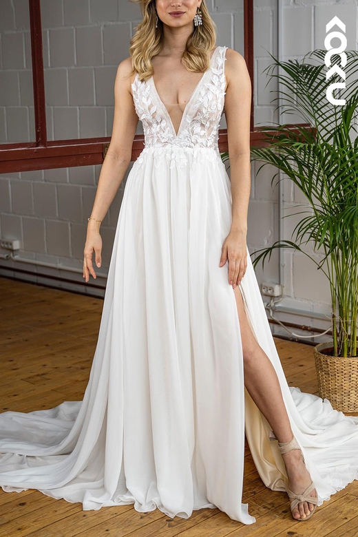 Sexy Hot V-Neck A-Line Applique V-Back Wedding Dress