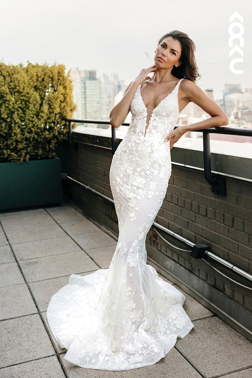 Trumpet V-Neck Tulle Appliques Bohmian Backless Beach Wedding Gown