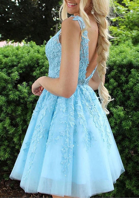 A-Line V-Neck Laced Tulle Short Homecoming Dress with Appliqued Beading