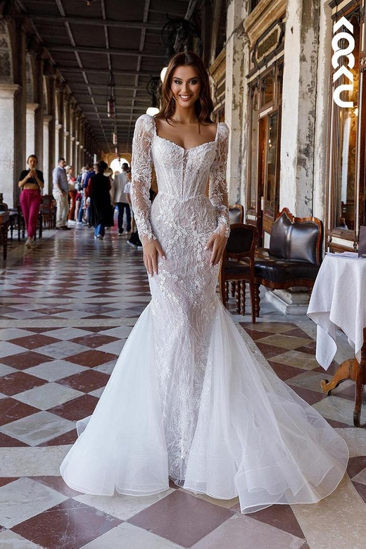 Elegant Long-Sleeved Square Mermaid Tulle Applique Wedding Dress