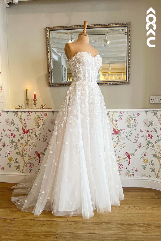 A-Line Sweetheart Tulle Applique Beaded Bohmian Wedding Gown