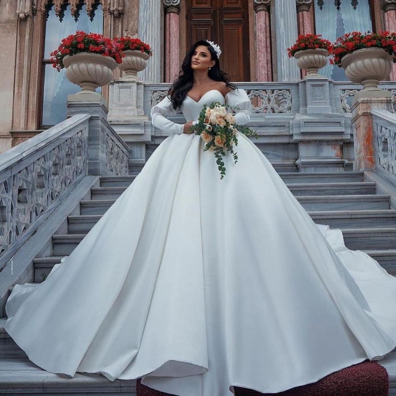 Sweetheart Satin Wedding Dress, Detachable Sleeves, Ball Gown