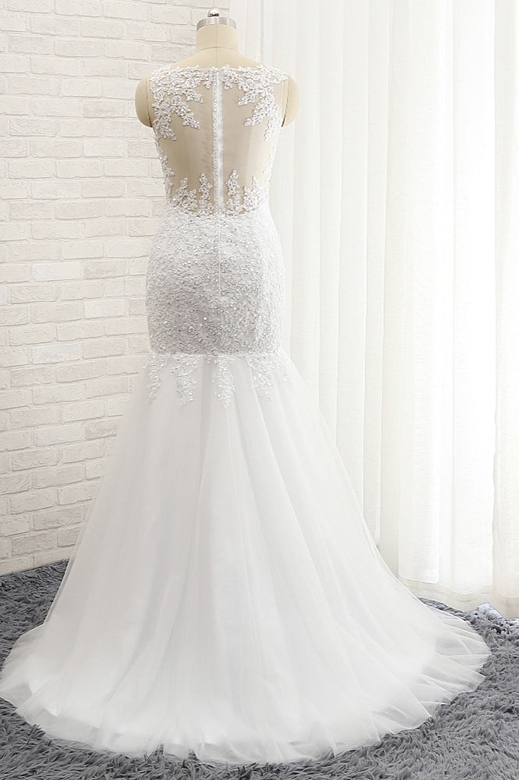 Glamorous Strapless Sweetheart Lace Mermaid Wedding Dress in Tulle