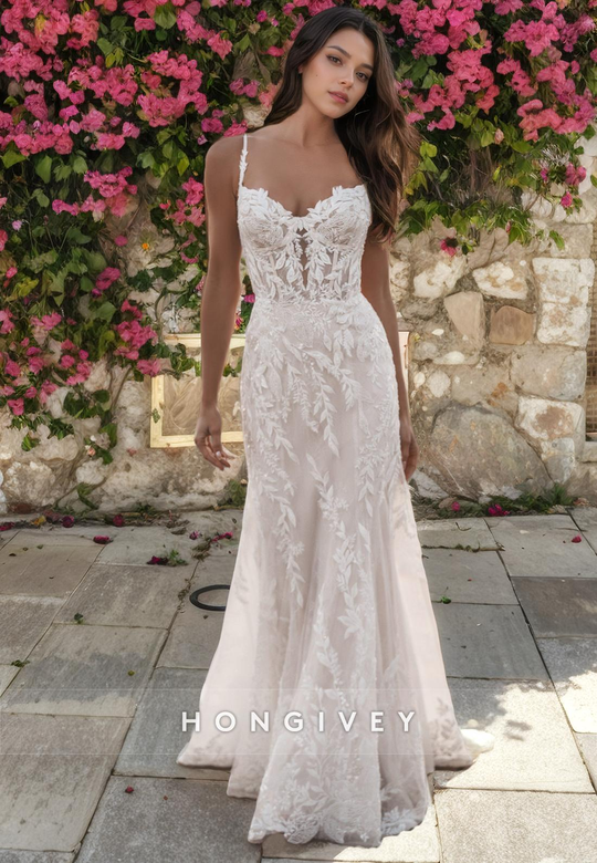 Chic A-Line Lace Applique Wedding Dress with Train