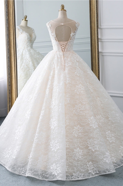 Exquisite Jewel Sleeveless Lace Ball Gown with Appliques