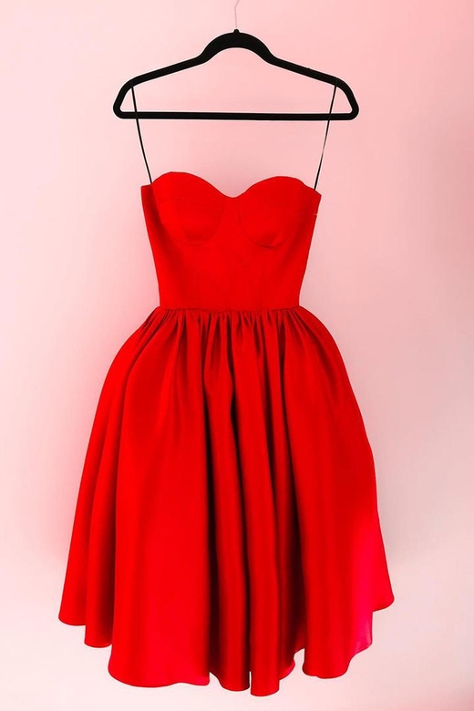 Sweetheart Spaghetti Straps Ruched Satin A-Line Mini Homecoming Gown