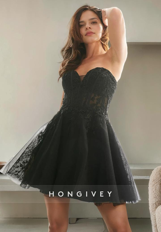 Black A-Line Strapless Sweetheart Lace Applique Short Homecoming