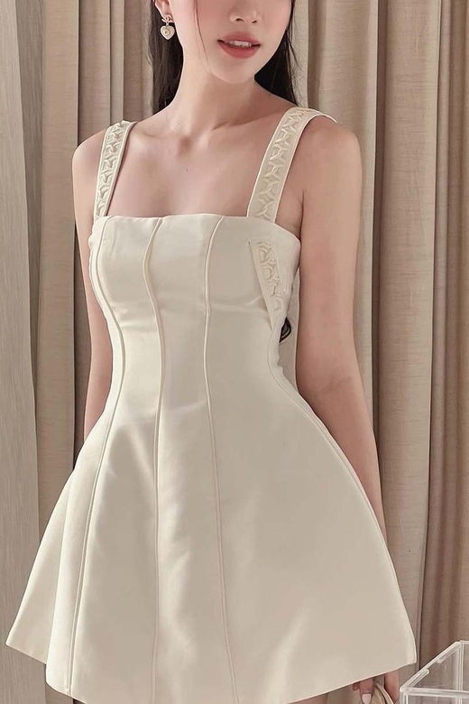 Simple Square Neck Sleeveless Satin A-Line Mini Homecoming Gown