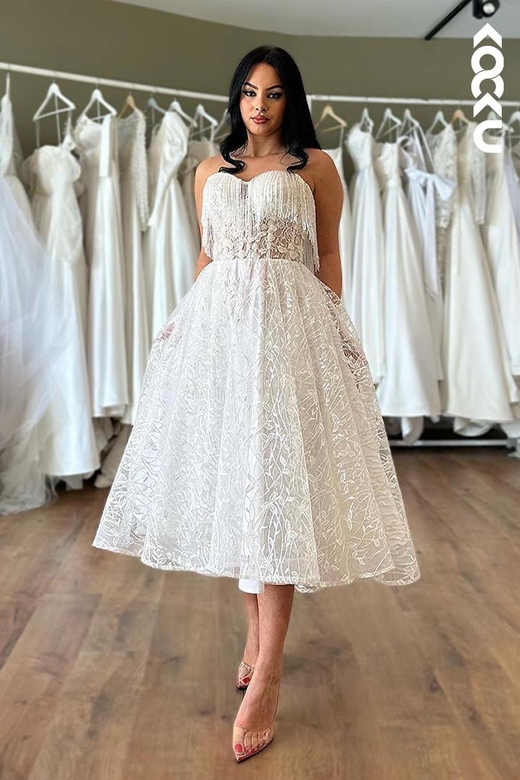 Elegant & Luxurious Off-Shoulder Sleeveless A-Line Applique Bridal Gown