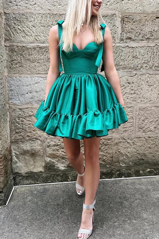 Sweetheart Sleeveless Pleated Satin Mini Homecoming Gown with Bows