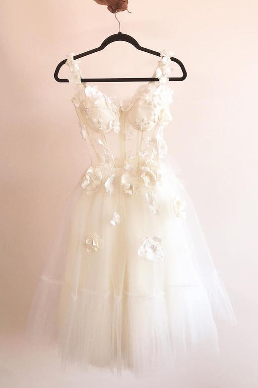 Sweetheart Floral Appliqued Sheer Tulle A-Line Mini Homecoming Gown