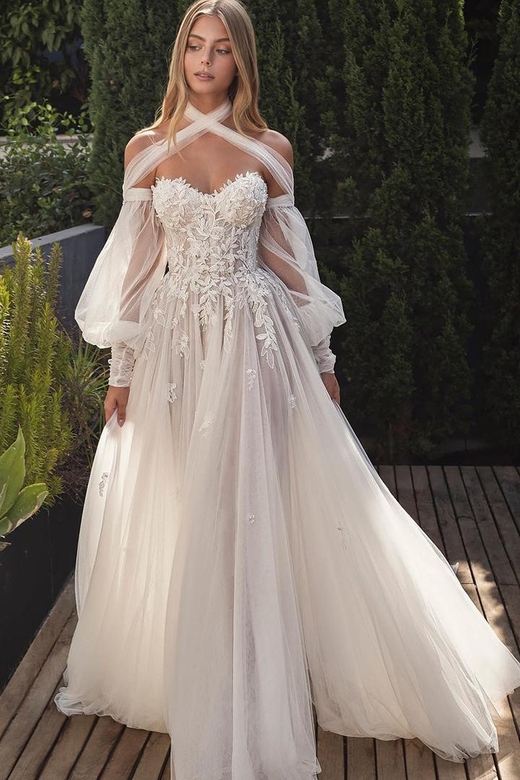 Sweetheart Long Sleeves Lace Appliqued Tulle Wedding Gown