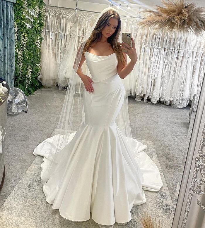 Fabulous Floor-Length Sleeveless Mermaid Satin Wedding Dress Ruffles