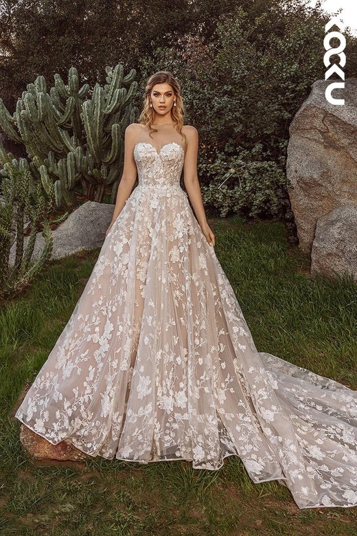 Glamorous Long A-Line Fully Applique Sweetheart Wedding Dress