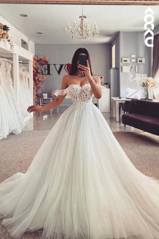 Couture & Ornate Off-Shoulder Cap Sleeves Applique Tulle Wedding Dress