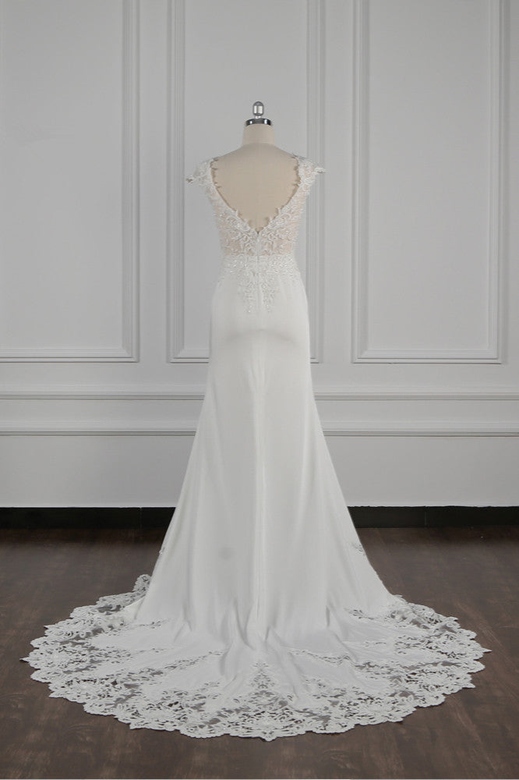 Elegant Mermaid Chiffon Lace Wedding Dress with V-neck and Appliques