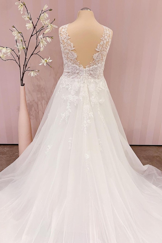 Delicate V-Neck Long Wedding Dress, Sleeveless in Lace