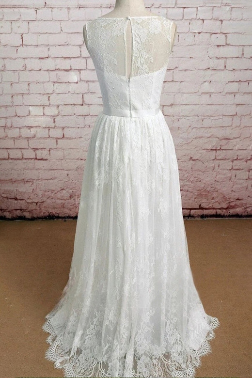 Graceful Floor Length Lace A-line Wedding Dress