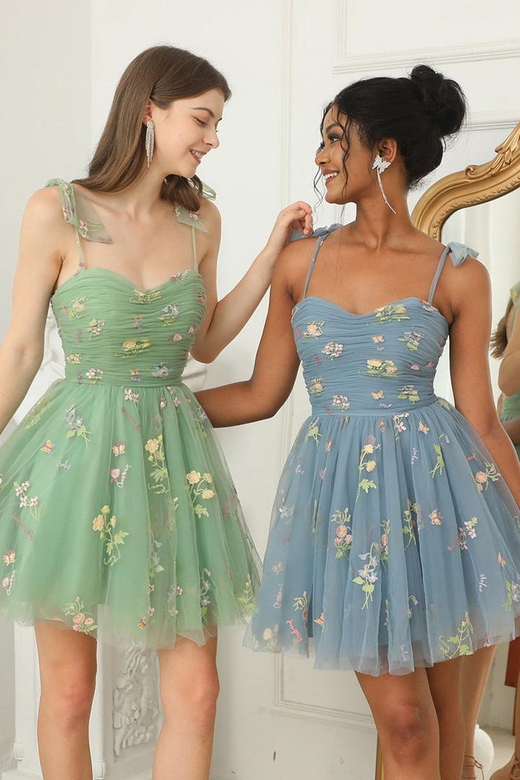 Sweetheart Embroidery Ruched Tulle A-Line Mini Homecoming Gown