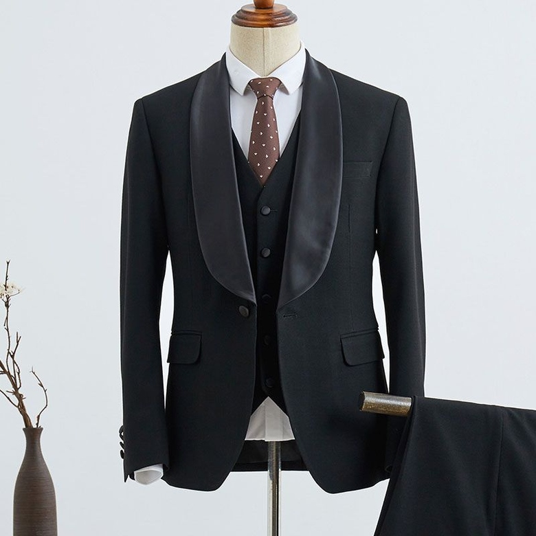 Decent Three-piece Slim Fit Suit, Custom Wedding Groom Attire